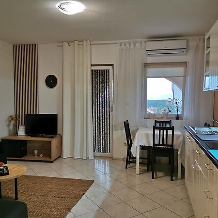 Apartments With A Swimming Pool Punat, Krk - 5378 外观 照片